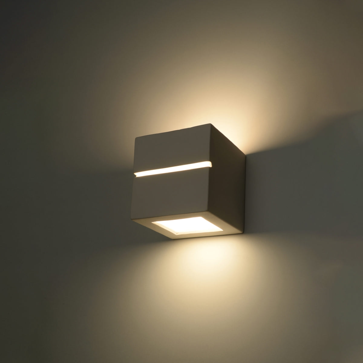 wandlamp-keramiek-leo-line