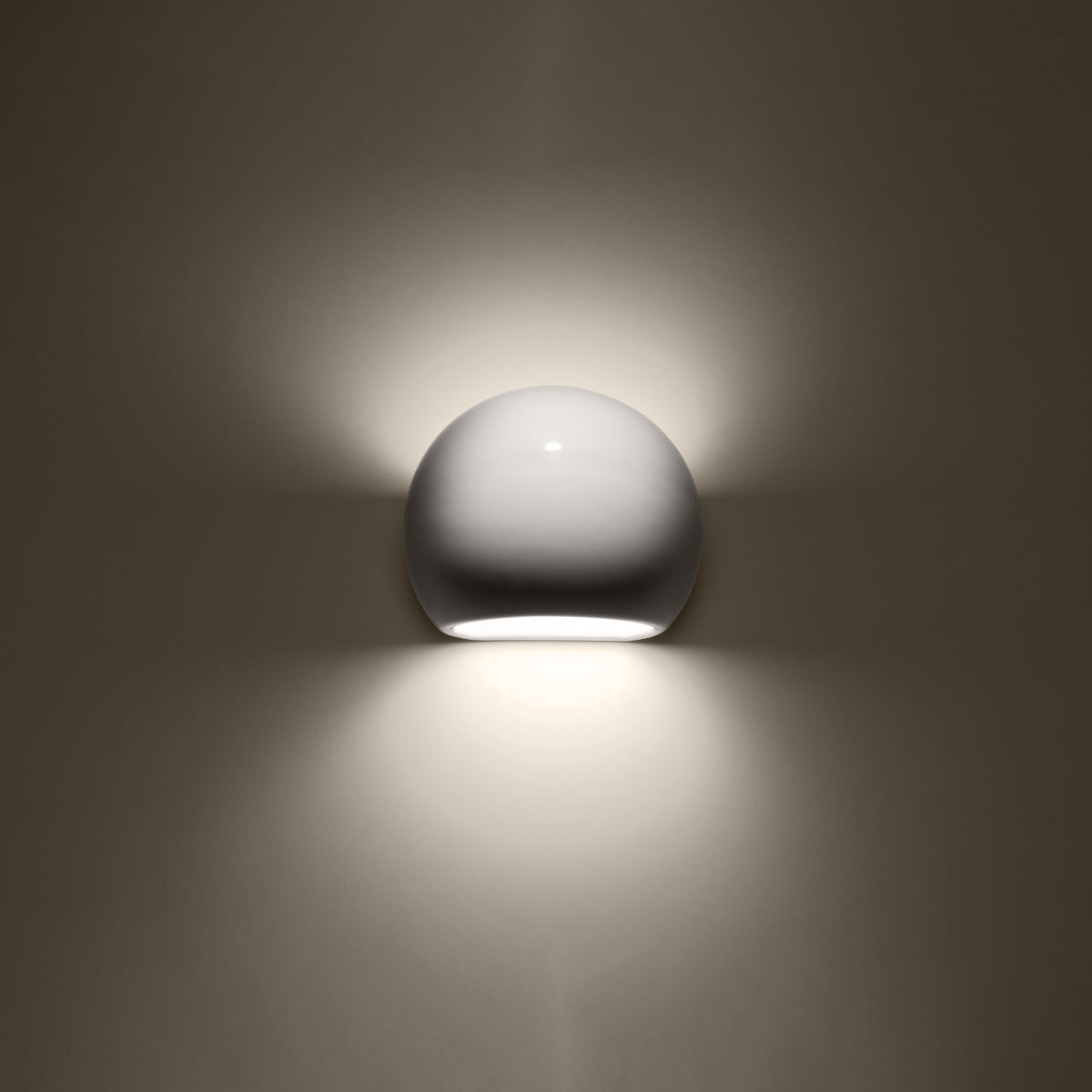 gelakte-wandlamp-globe-wit-glans